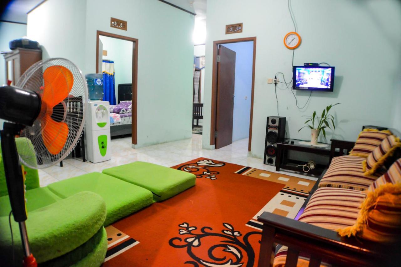 Homestay Sembiring Bogor Exterior photo