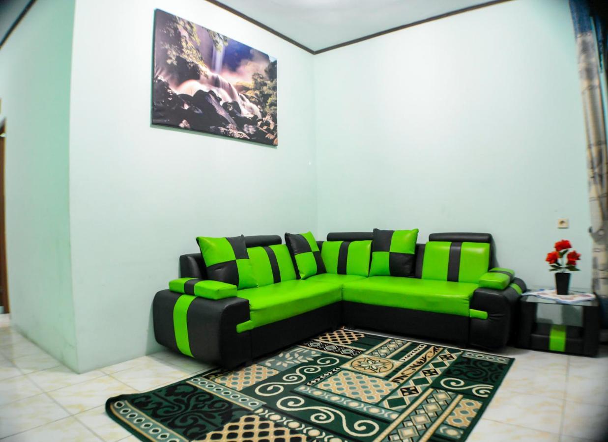 Homestay Sembiring Bogor Exterior photo